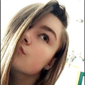 Meet your Posher, Kaeti